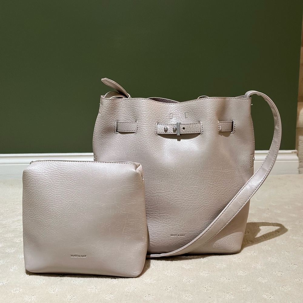 MATT & NAT | Lexi vegan leather bucket bag